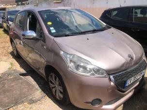 Peugeot 208 1.4 HDI PACK CD CLIM GPS TBG ....4890E