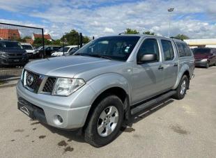 Nissan Navara 2.5 DCI 174cv Double Cabine 5places